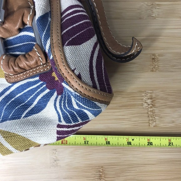 Fossil Canvas and Leather Floral Shoulder Bag - Picture 5 of 7